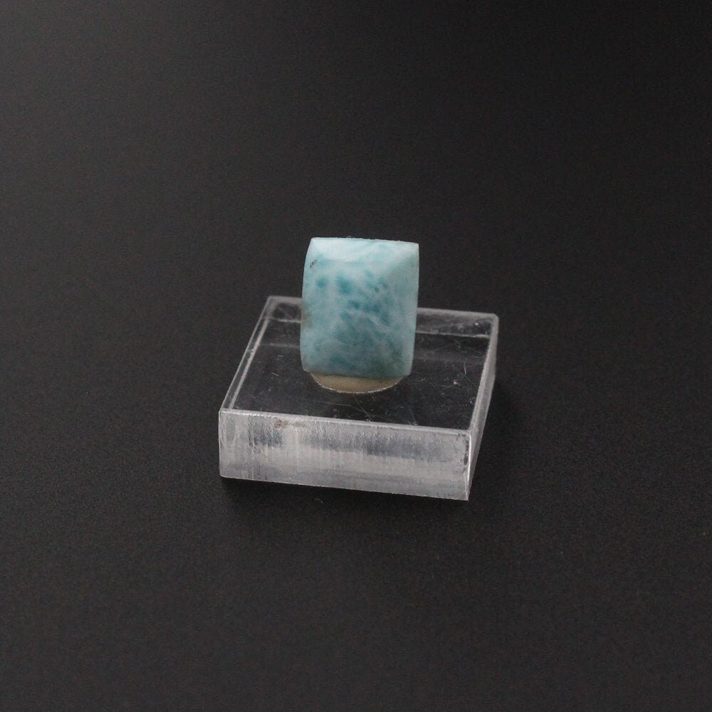 Larimar, Dominican Republic, 10 mm x 8 mm 4.9 ct