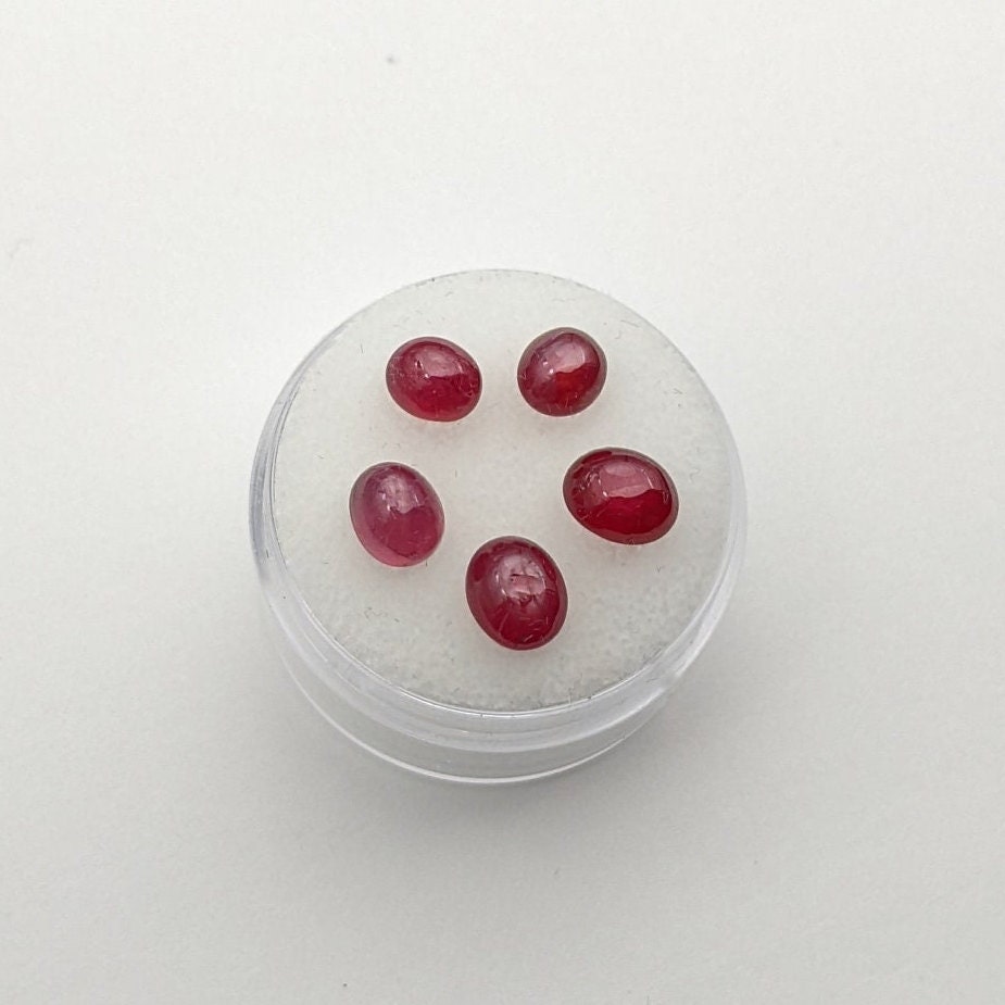 Ruby Cabochons, 5 pieces, 7.35 carats, 5-6 mm, Accent Size, Jewelry Supply, Birthstone July