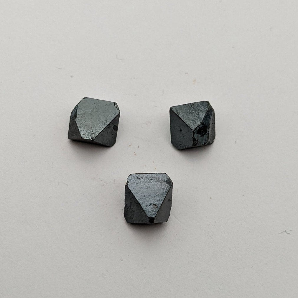 Magnetite from Afghanistan, 3 pieces 16.10 carats