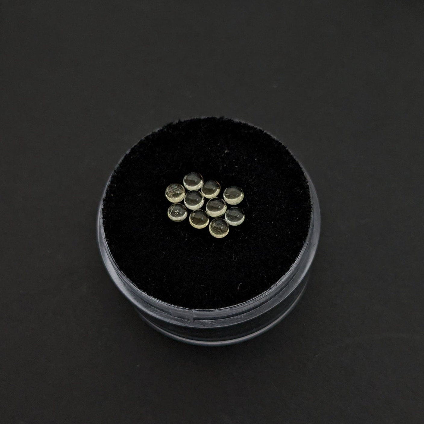 Heliodor 2.5mm round cabochons 10 pieces, Accent Size, Jewelry Supply, Channel Setting, Wire Wrapping