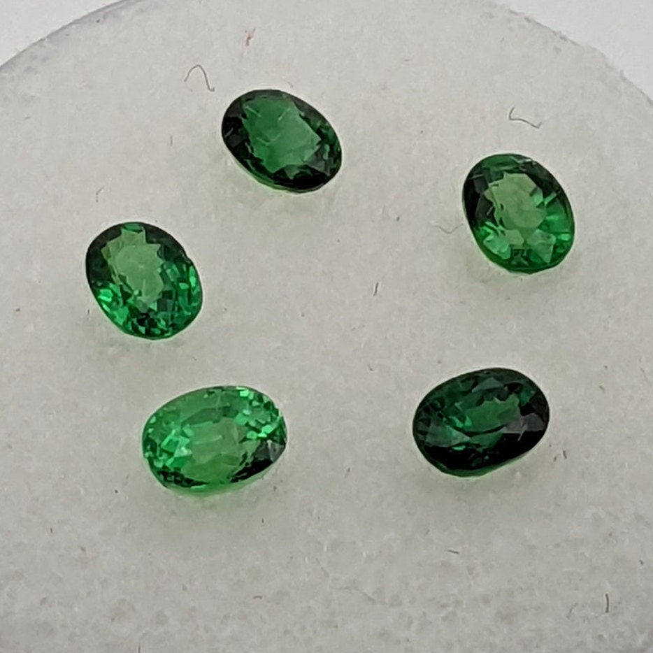 Tsavorite Garnet Oval Gems, Jewelry Supply, 1.35 ct, 4x3 mm, 5 Pieces