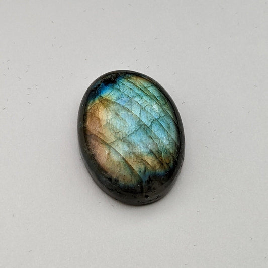 Labradorite Cabochon, 24 mm x 18 mm, 34.15 carats, Jewelry Supply, Feldspar Mineral, Flash/Fire