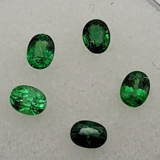 Tsavorite Garnet Oval Gems, Jewelry Supply, 1.35 ct, 4x3 mm, 5 Pieces
