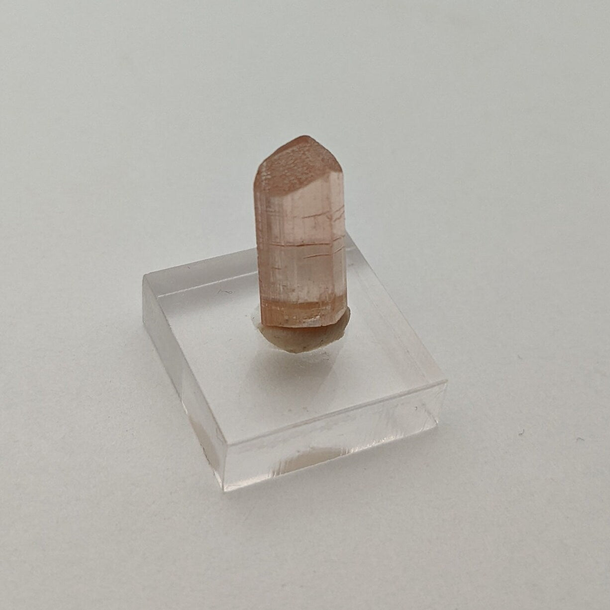 Tourmaline from Brazil, 15 mm x 7 mm , 5.17 carats, Gemmy Tourmaline, Peach Color, Terminated Crystal